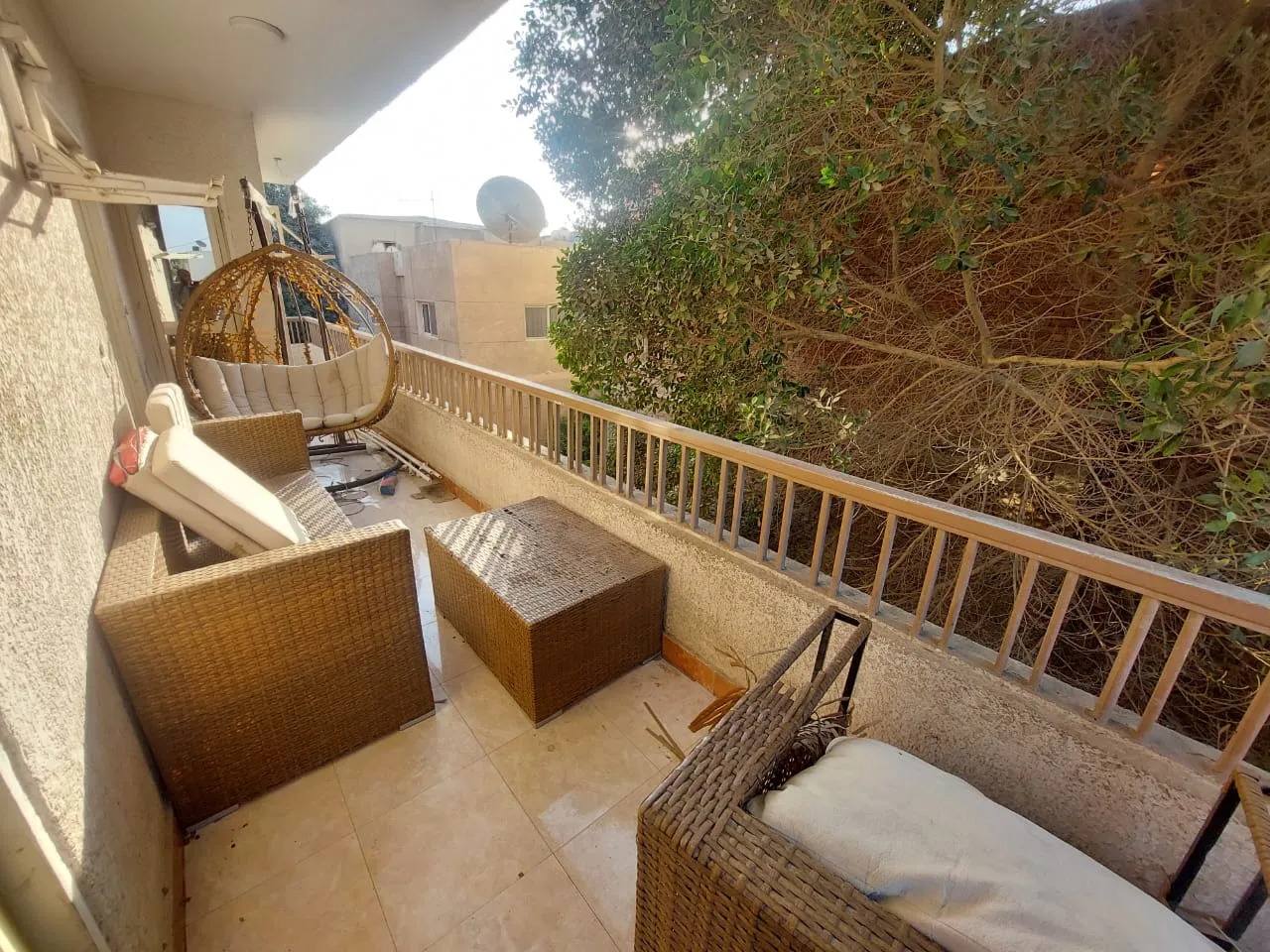 Office Space With Balcony For Rent In New Maadi