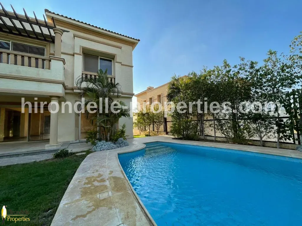 Villa With Private Pool For Rent In The Villa Compound