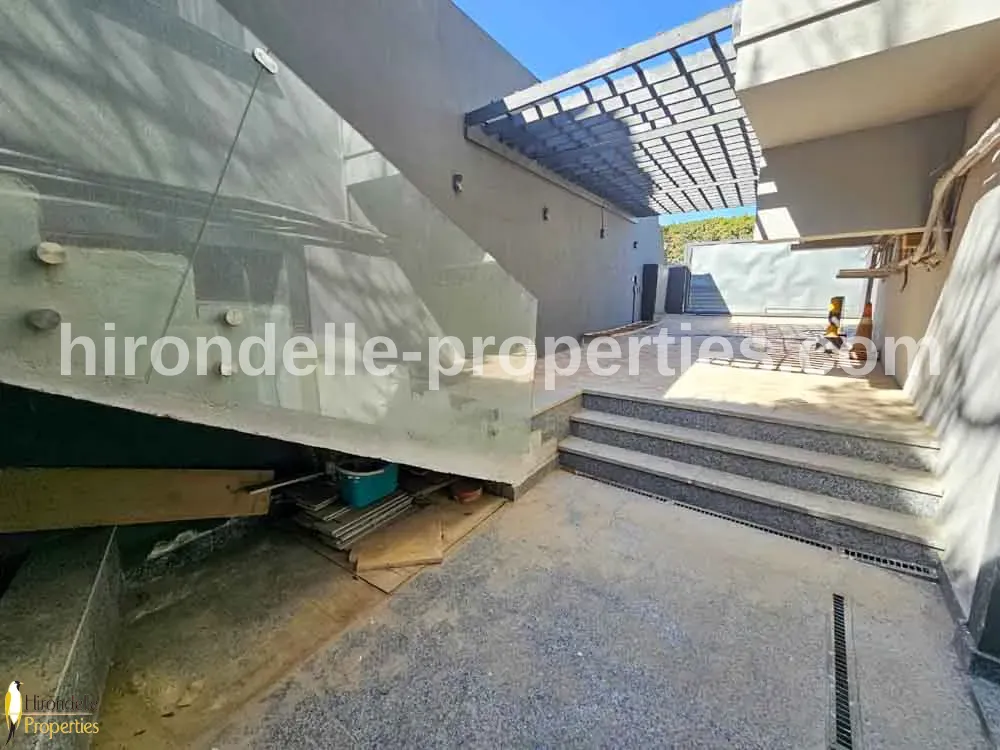 Villa With Private Garden For Rent In Katameya Heights