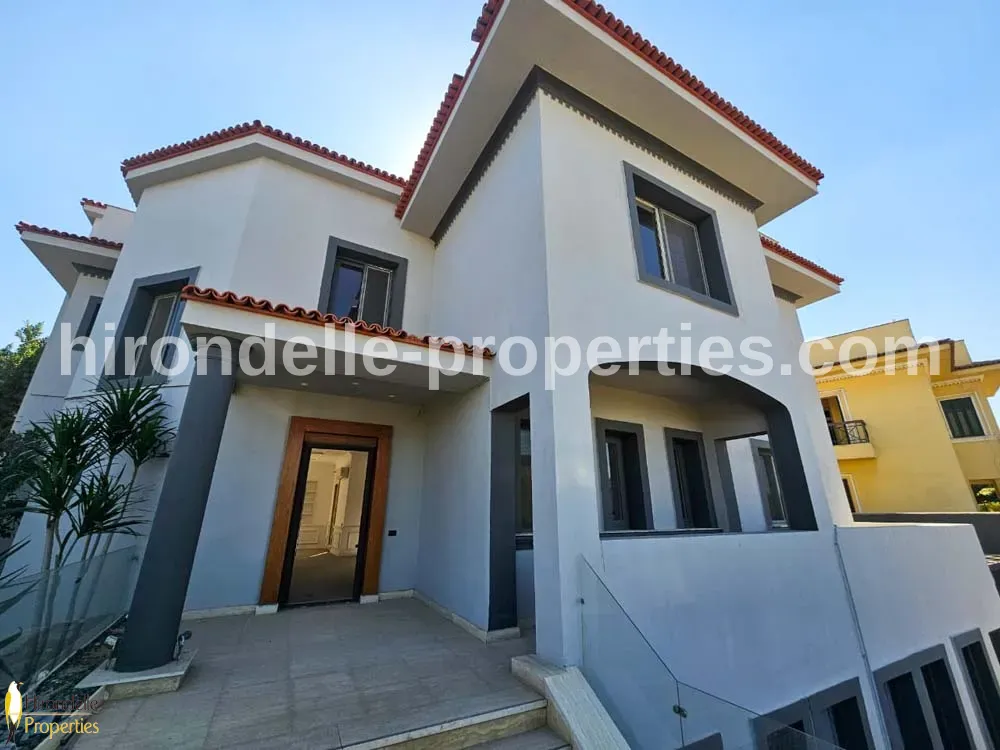 Villa With Private Garden For Rent In Katameya Heights