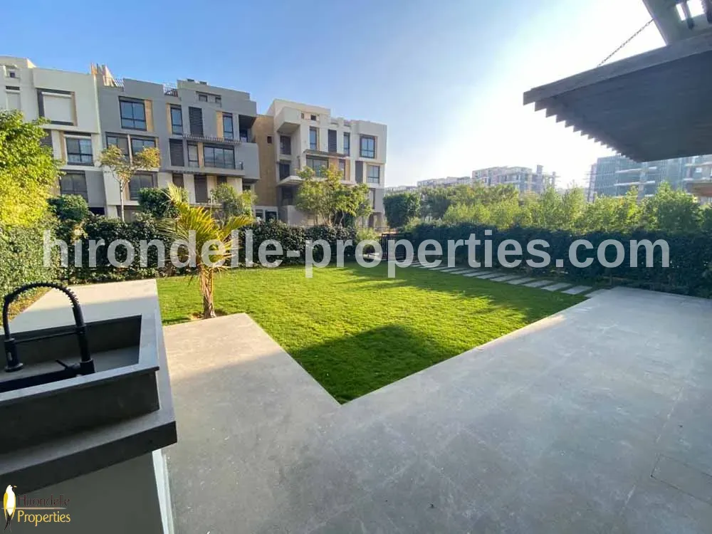 Villa With Garden For Rent In New Cairo